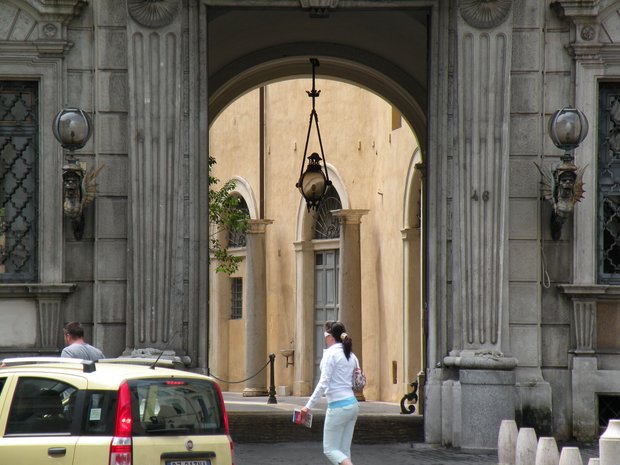  entrée d'un palais